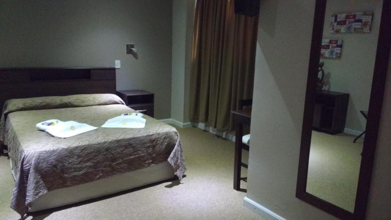 Hotel Lazaro ויז'ה מרסדס מראה חיצוני תמונה